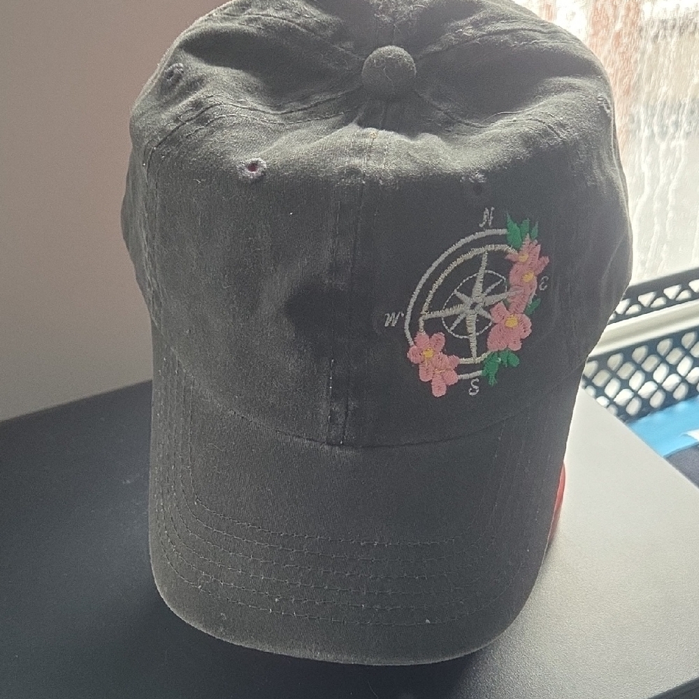 Black Structured Baseball Cap With Embroidered Lo… - image 1